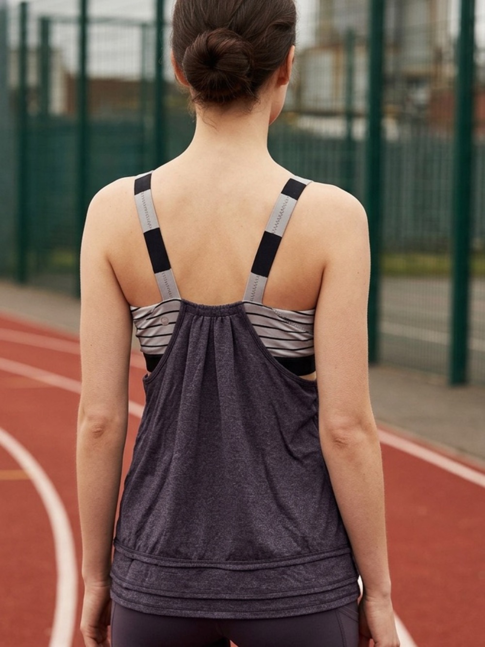 lululemon athletica Striped Built-In Bra Stretch Tank Top 6 White/Heather Blue